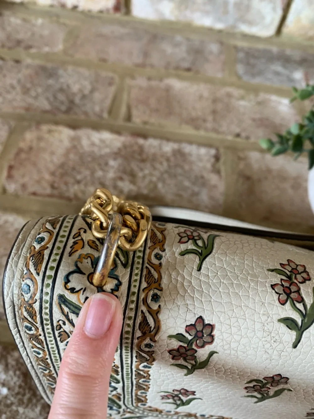 Tory Burch Cream Floral Printed Leather Crossbody with Gold Chain - Picture 8 of 16